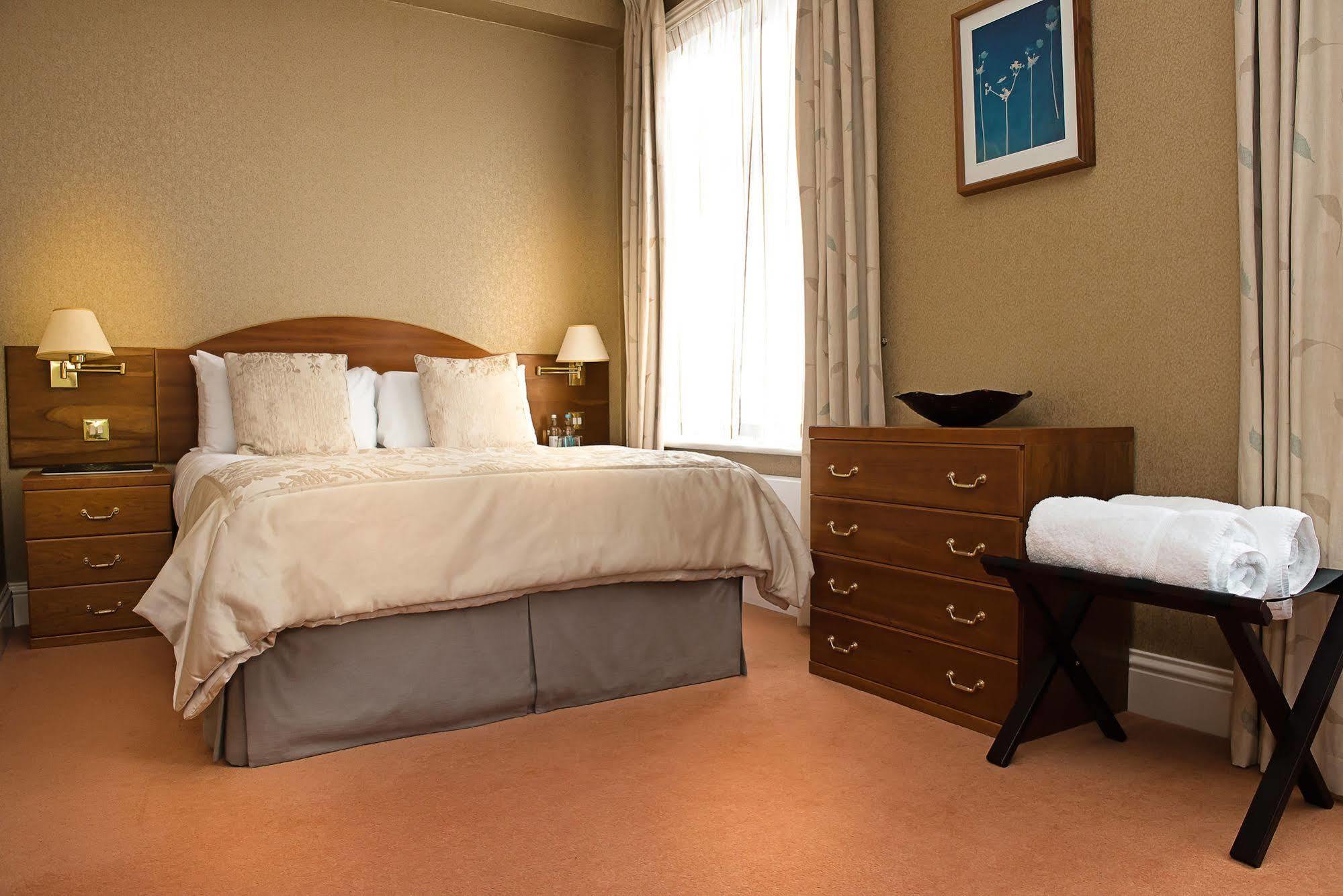 Cliff House Hotel Bournemouth Bagian luar foto