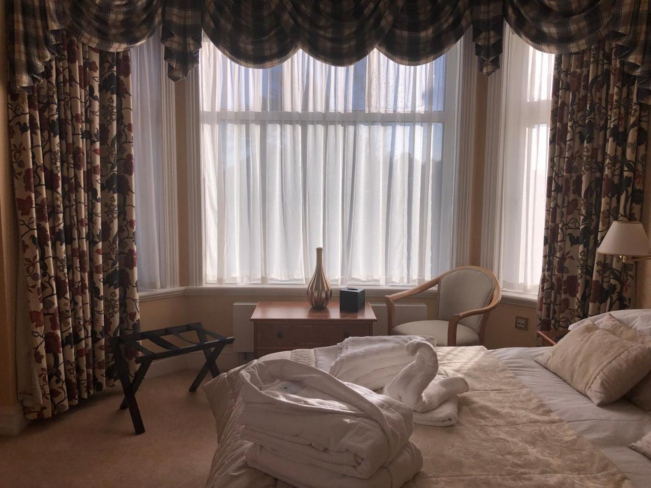 Cliff House Hotel Bournemouth Bagian luar foto